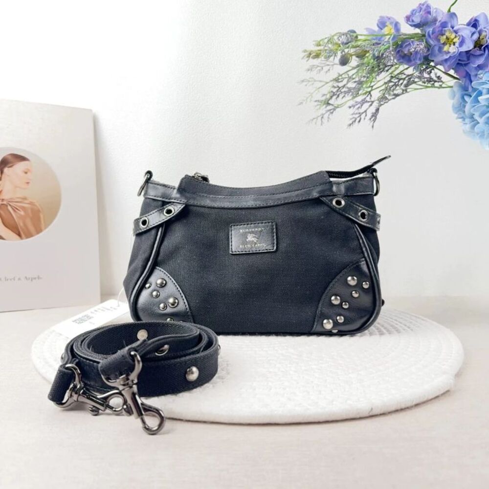 Burberry Women Pre-Loved Bag Very Good Condition
